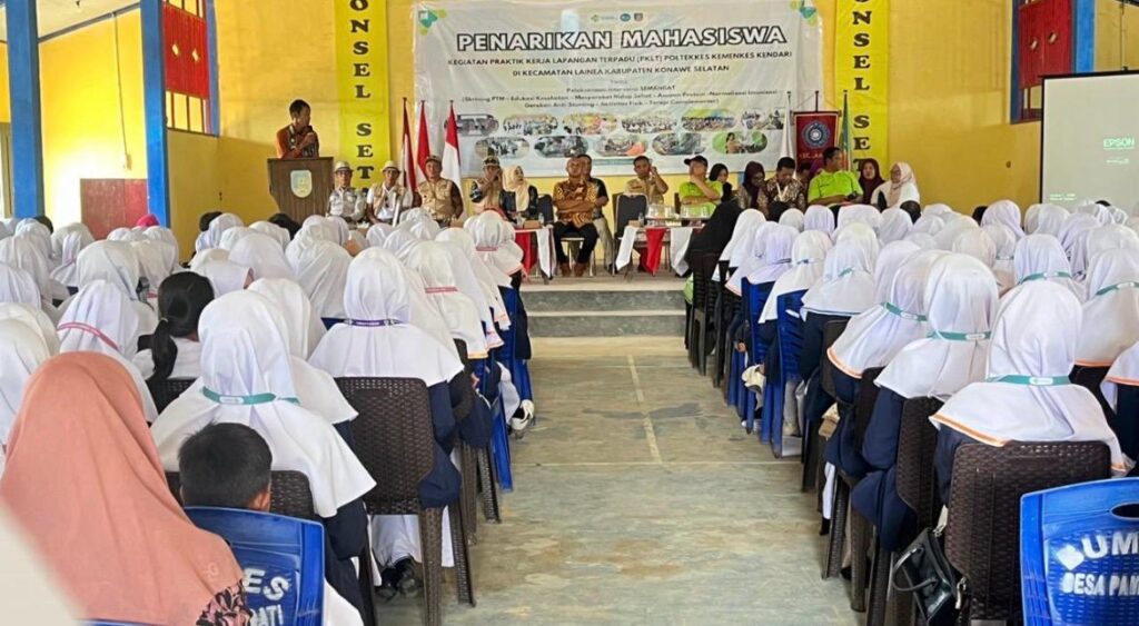 Penarikan Mahasiswa PKLT Terpadu Poltekkes Kemenkes Kendari di Konawe Selatan: Wujud Pengabdian dengan "SEMANGAT" whatsapp image 2026 02 13 at 21.38.20